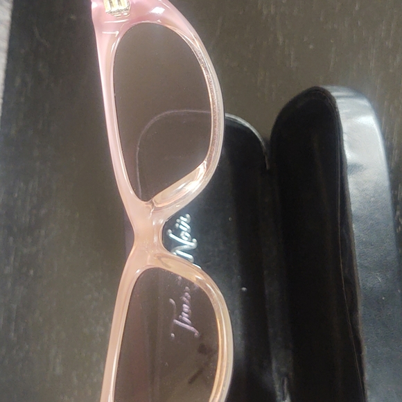 Tres Noir sunglasses